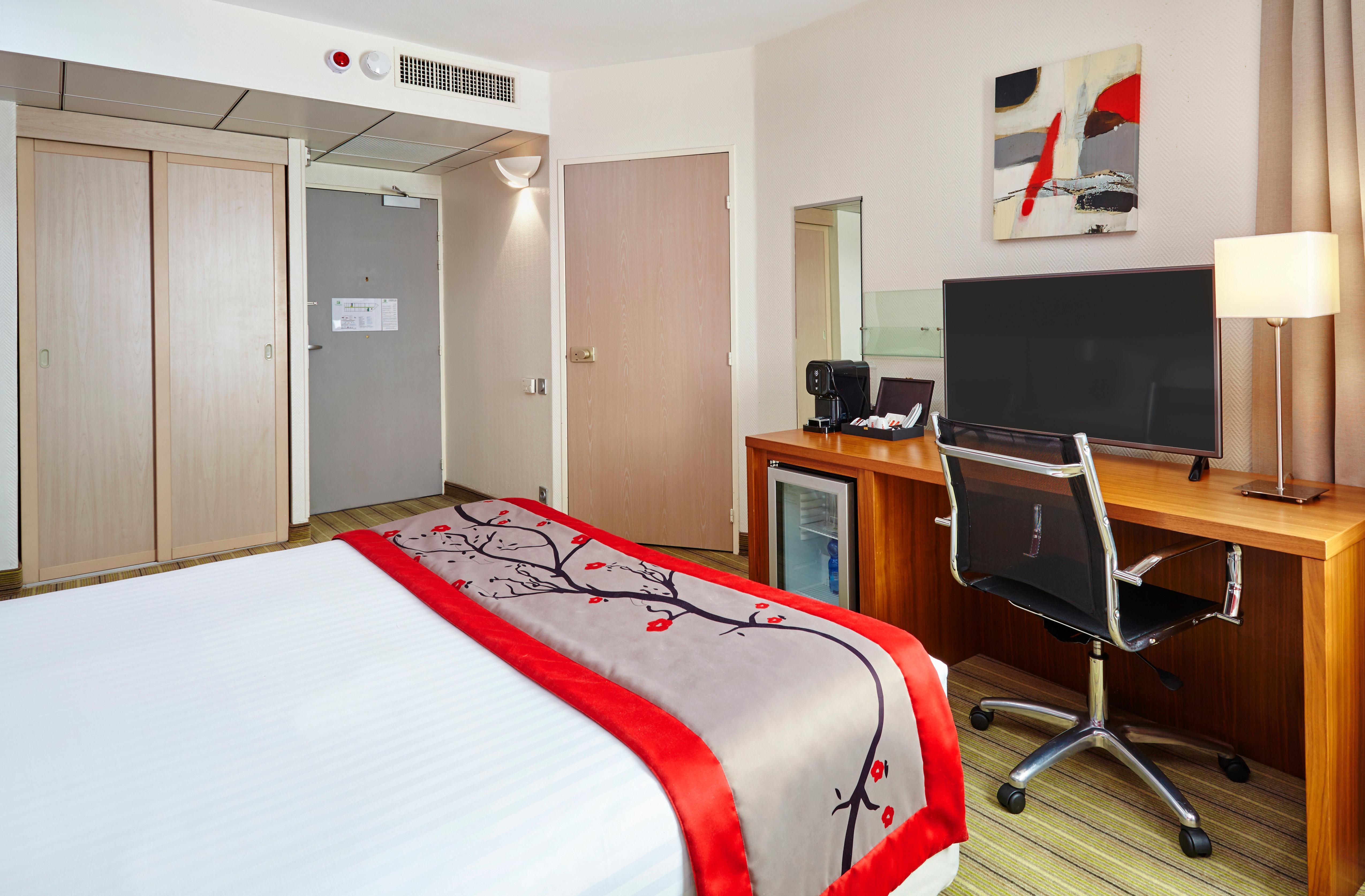 Holiday Inn Toulon City Centre By Ihg Екстер'єр фото