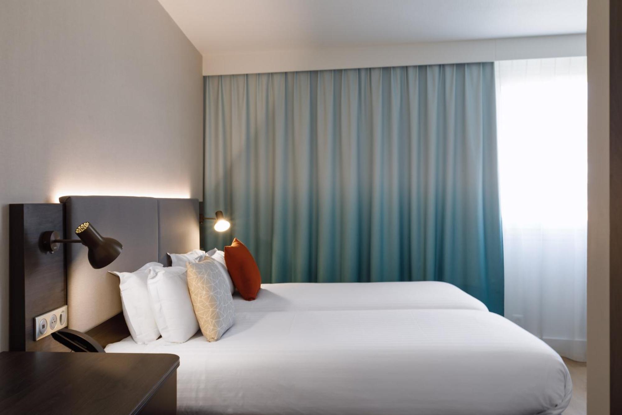 Holiday Inn Toulon City Centre By Ihg Екстер'єр фото