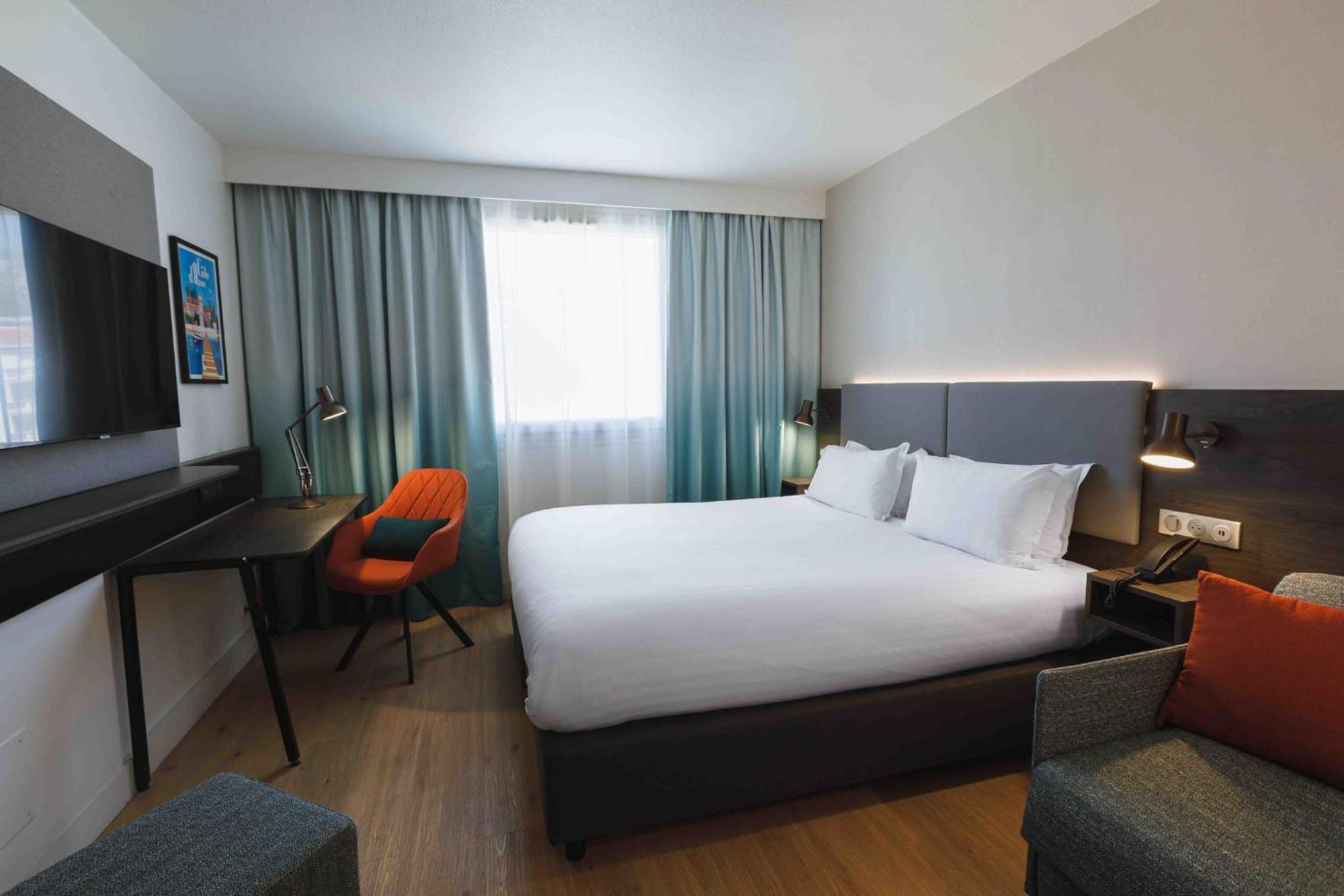 Holiday Inn Toulon City Centre By Ihg Екстер'єр фото