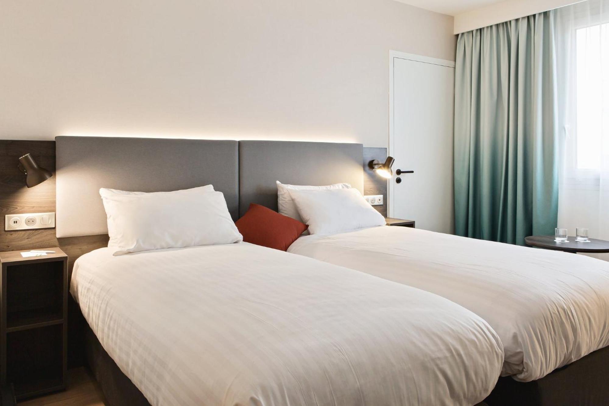 Holiday Inn Toulon City Centre By Ihg Екстер'єр фото